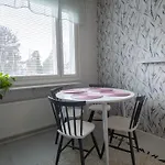 Rauhallinen 3 Huonetta Ja Keittioe *