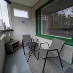 Rauhallinen 3 Huonetta Ja Keittioe